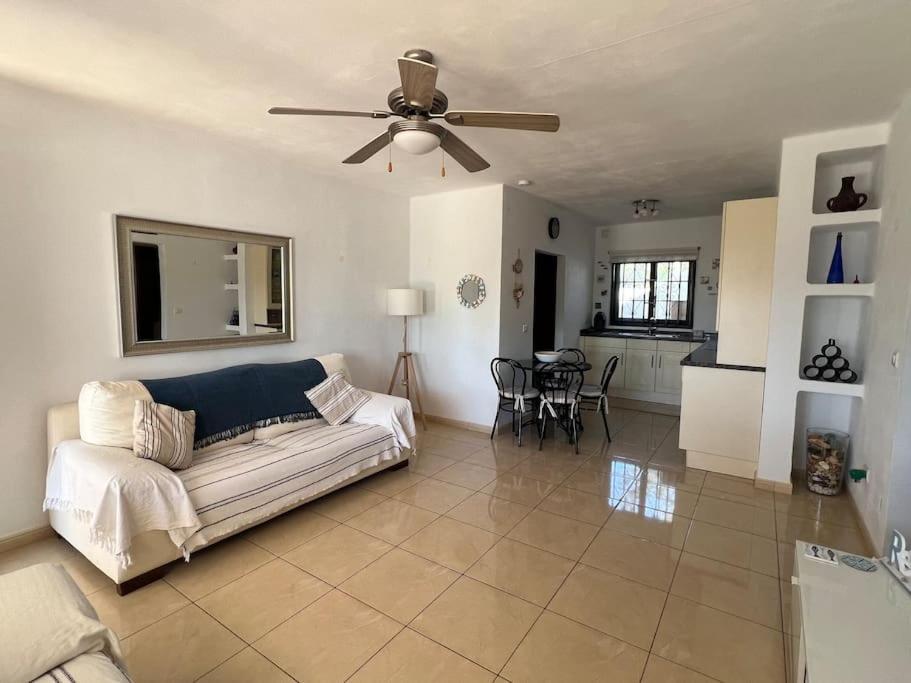 Casa Mo, 2 Bedroom Apartment Close To The Beach Puerto del Carmen  Exterior photo