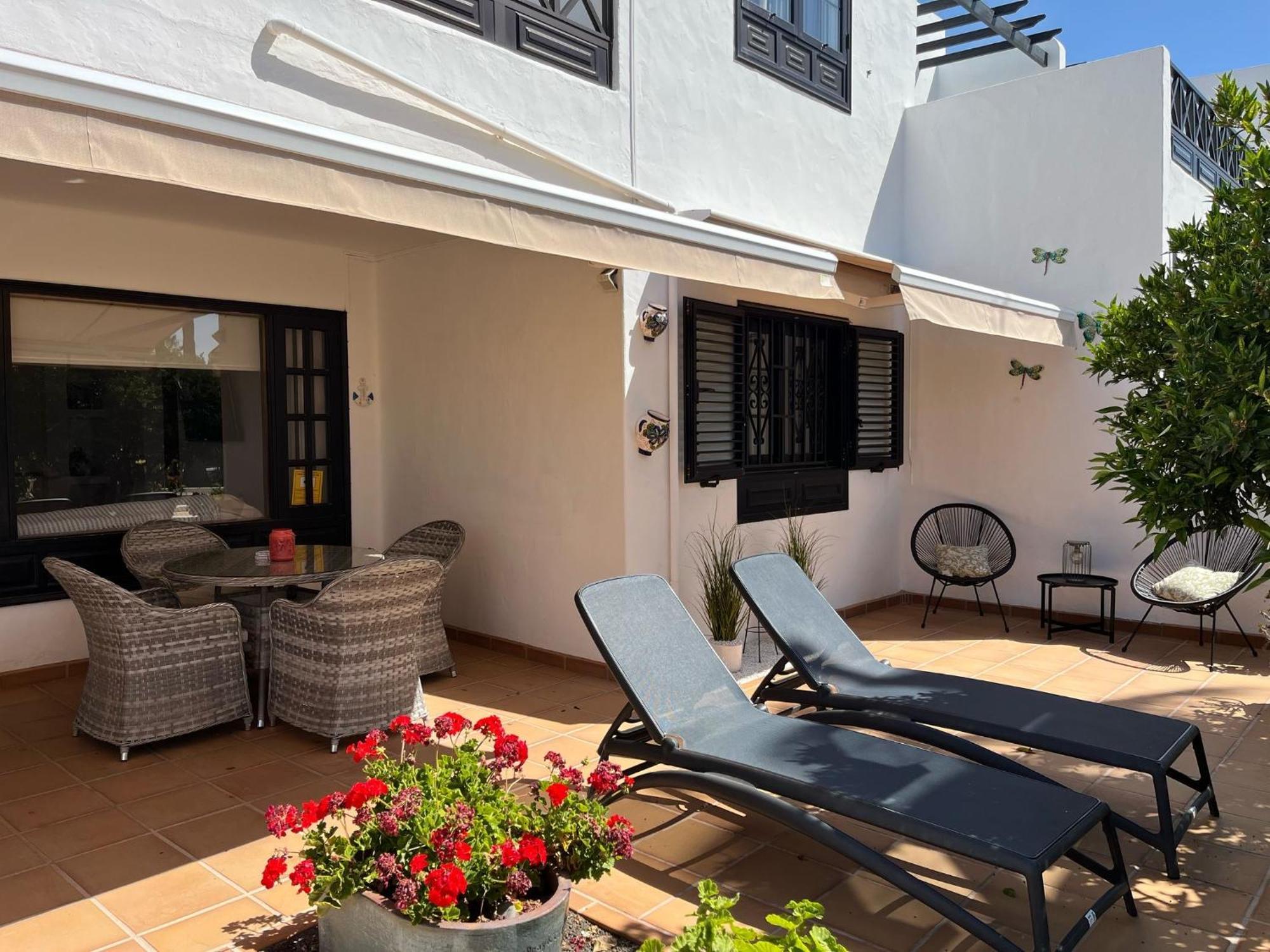 Casa Mo, 2 Bedroom Apartment Close To The Beach Puerto del Carmen  Exterior photo